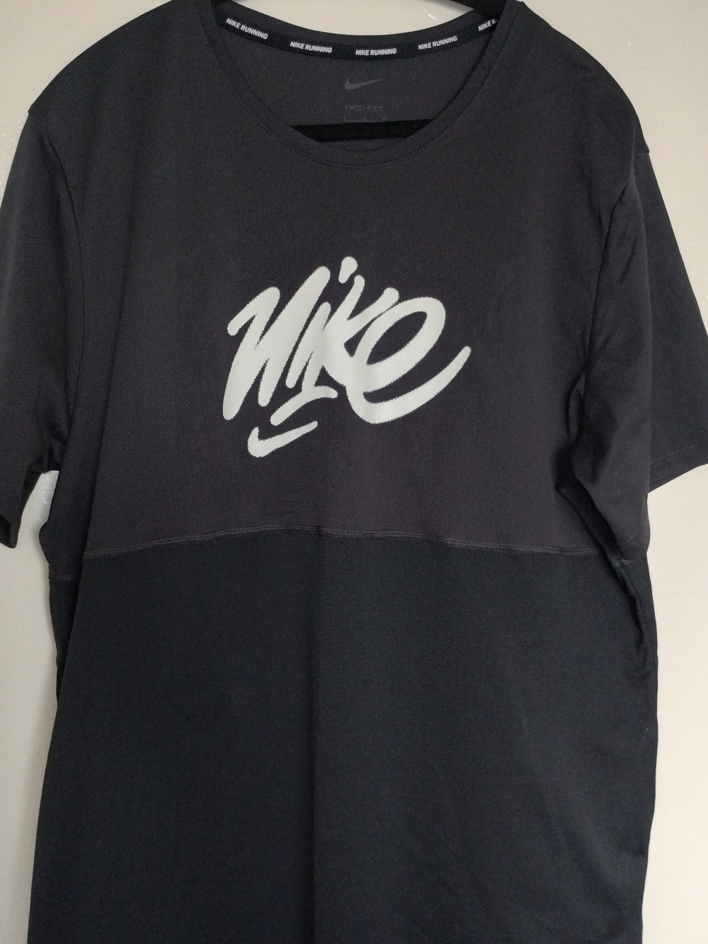 Nike Running Dri-FIT Graphic Tee Black Large